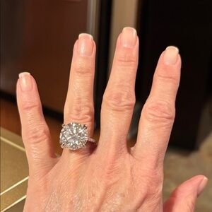 Does this rock make me look engaged?